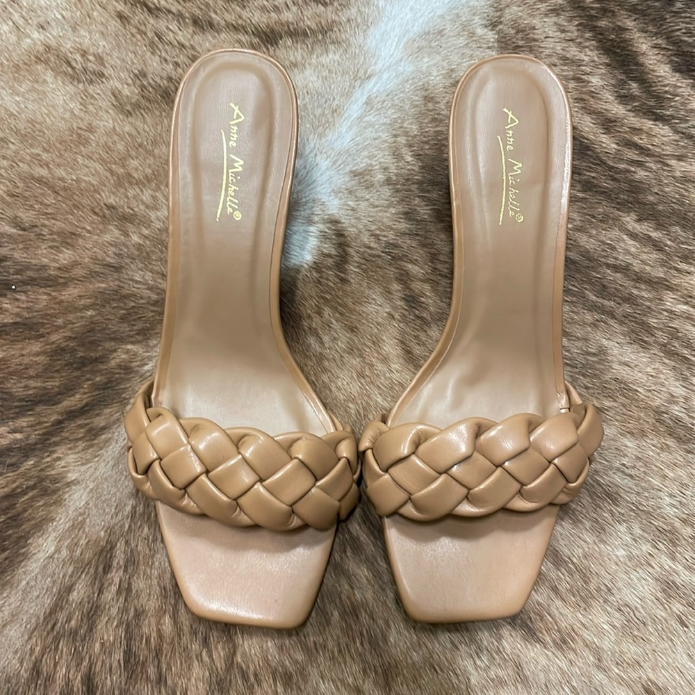 Anne Michelle heels
